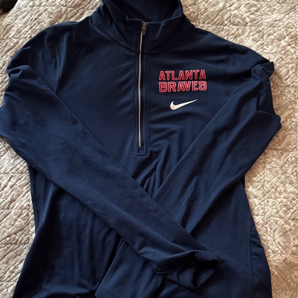 Women’s Nike Navy Atlanta Braves Half-Zip Pullover - Picture 1 of 2